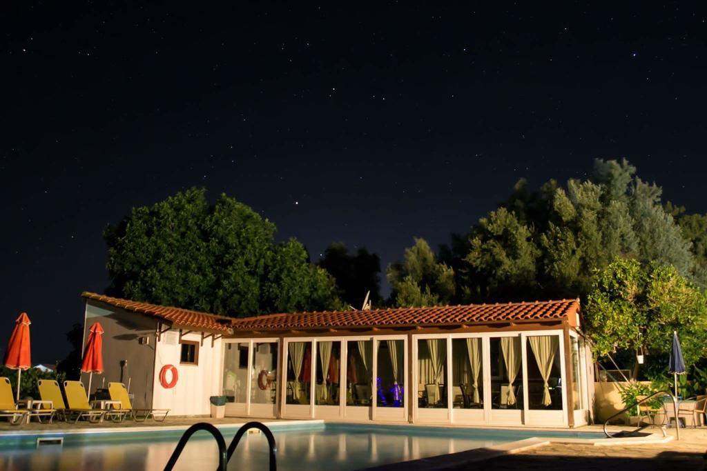 Marketos Apartments Svoronata Exterior photo